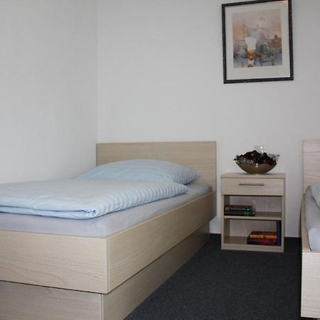 Pension Stadler Obertraubling Экстерьер фото
